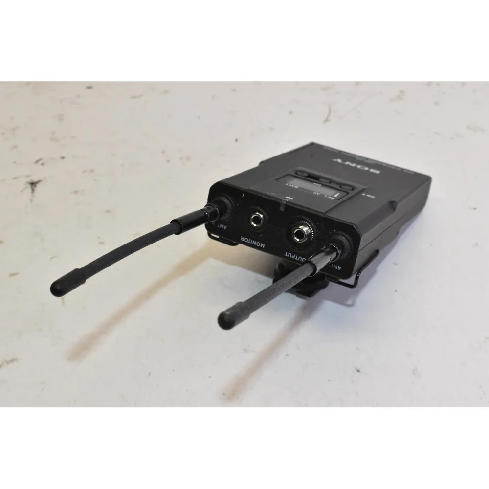 Sony URX-P2 UHF Synthesized Diversity Tuner Black Wireless Receiver XLR‎ Cable